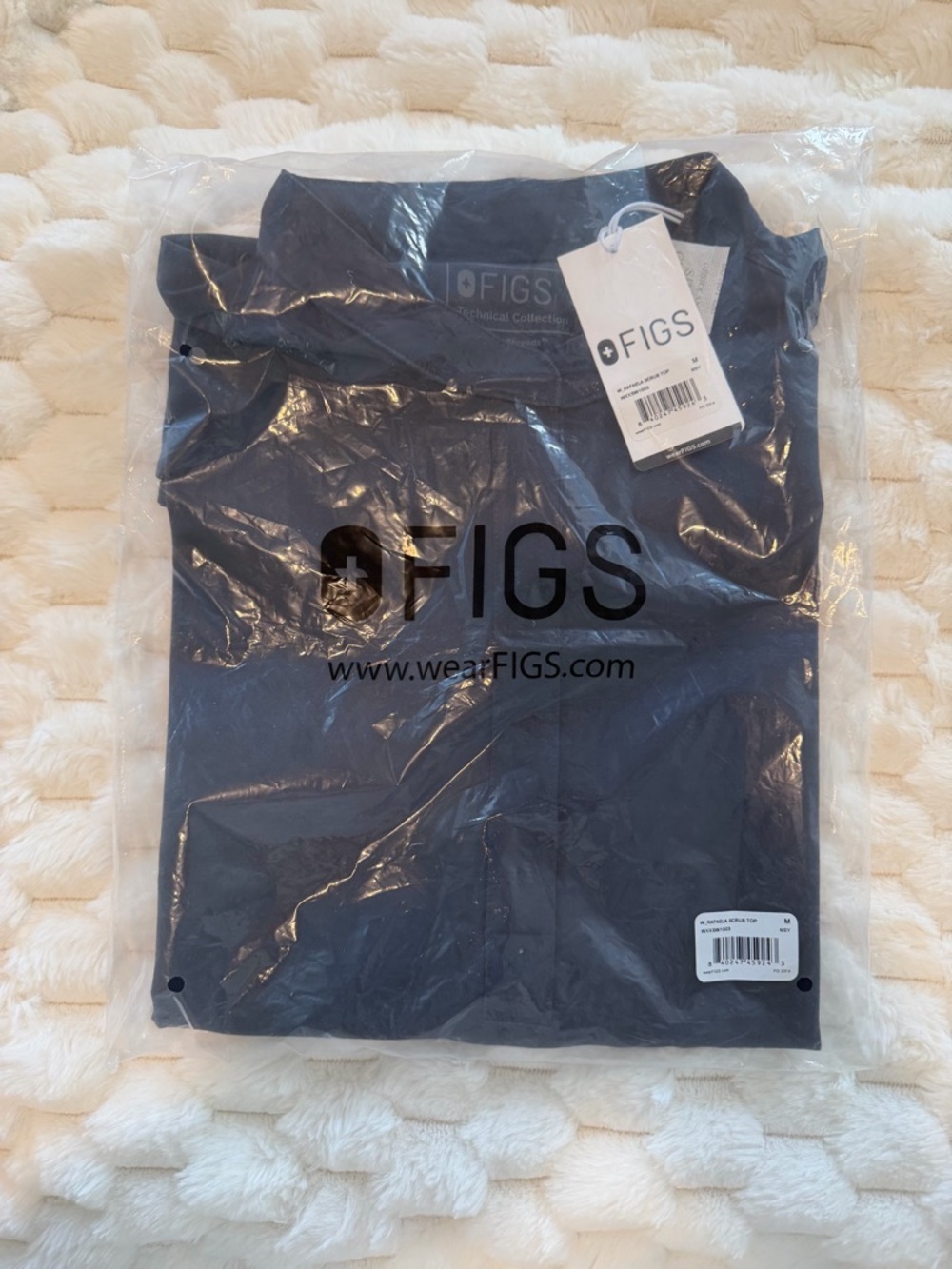 NWT - FIGS Women's Rafaela Oversized Scrub Top - Night Sky - Size Medium - Picture 3 of 6